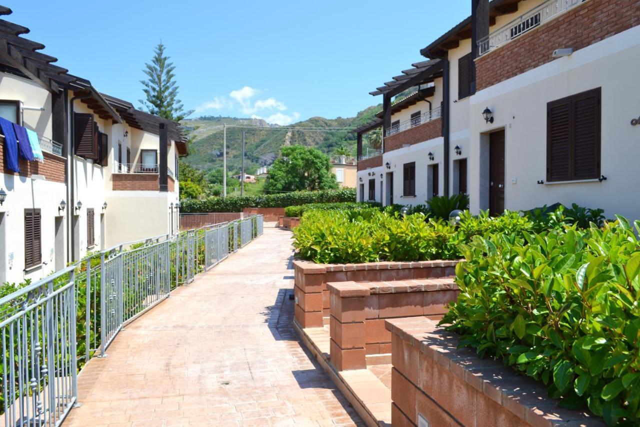 Le Case Del Carmine Con Giardino E Parcheggio A Tropea Exterior foto