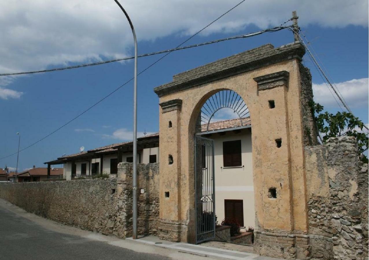 Le Case Del Carmine Con Giardino E Parcheggio A Tropea Exterior foto